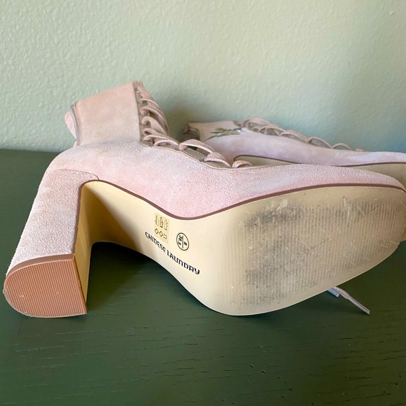 Chinese Laundry Sylvia Heels - Picture 3 of 3